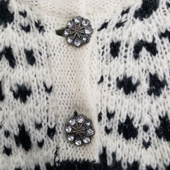 Beautiful Christopher & Banks Woman's XL Cardigan with Decorative Buttons - Picture 4 of 11